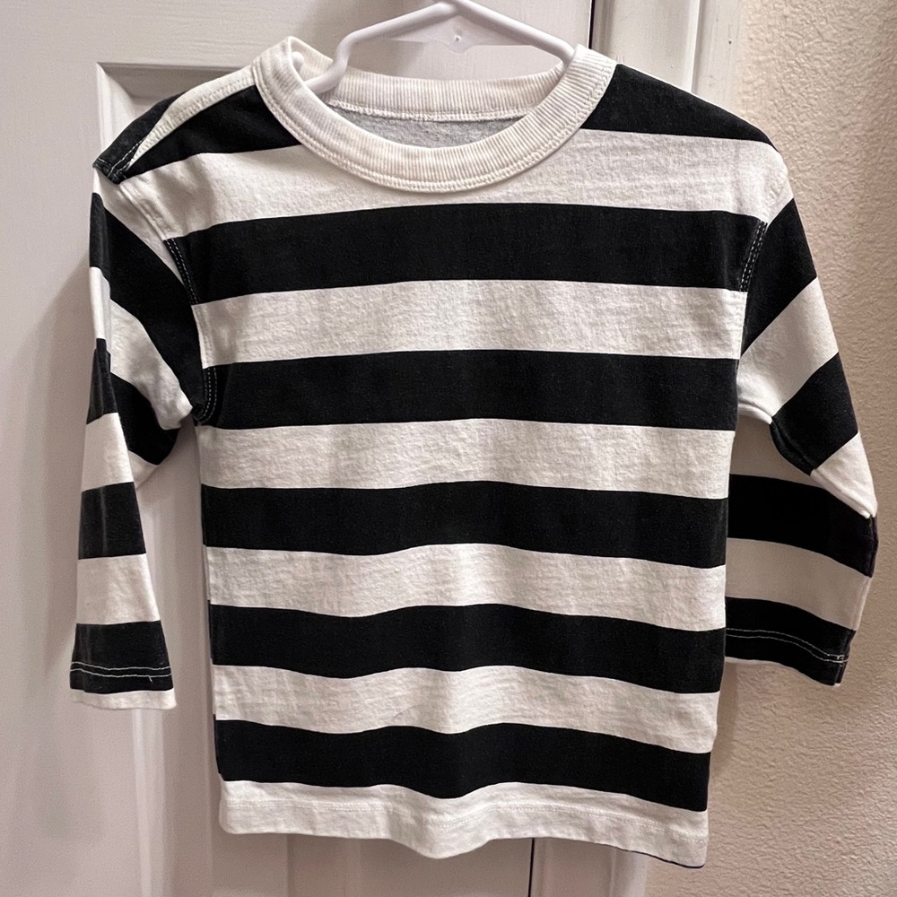 H&M long sleeve tee shirt for toddler boy, 2T